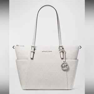 Michael Kors Purse used for like two days then decided I wanted something else